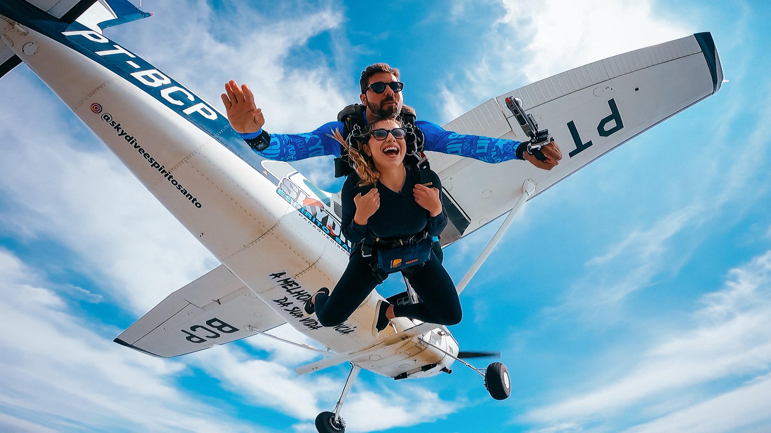 Tudo o que você precisa saber para o seu primeiro salto de paraquedas